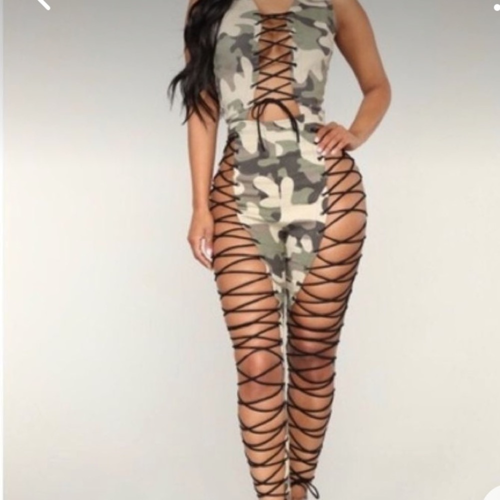 Fashion nova jumpsuit